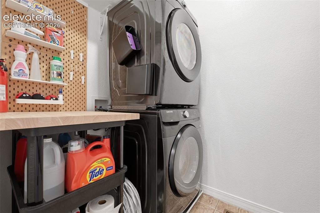 Image 16 of 27: Laundry