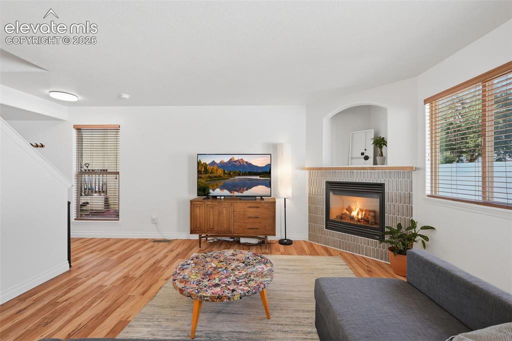 Image 7 of 27: Living Room