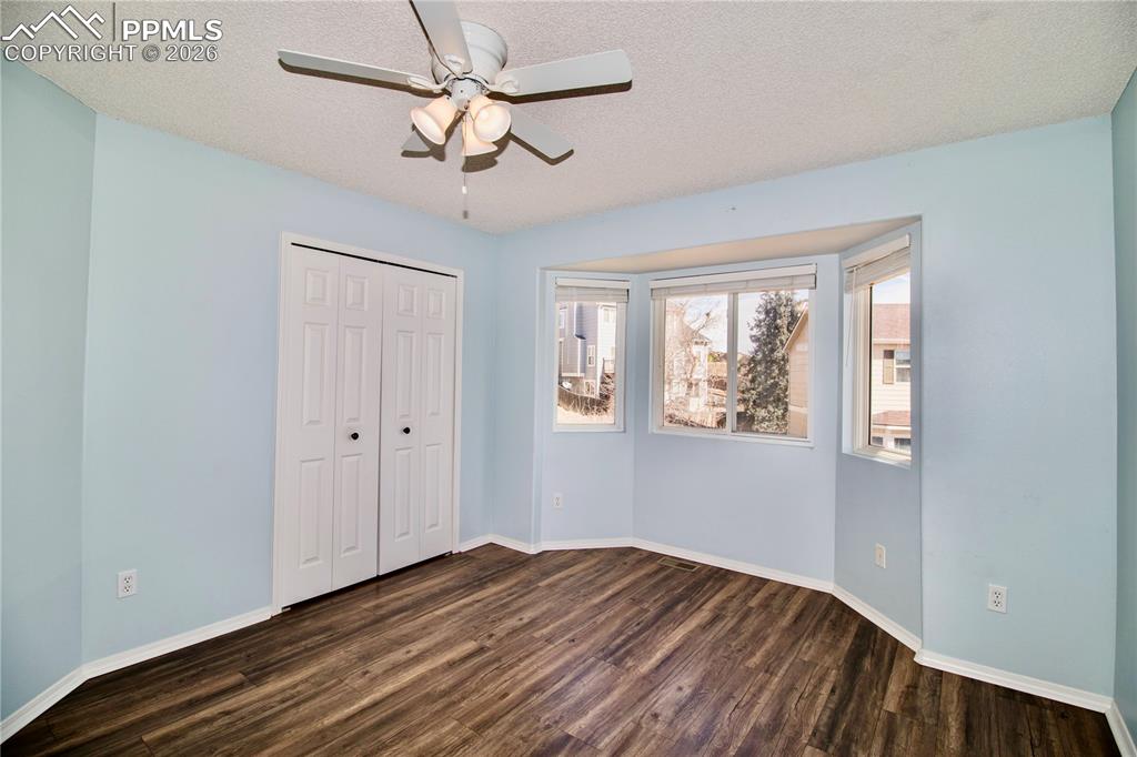 Image 21 of 29: Bedroom