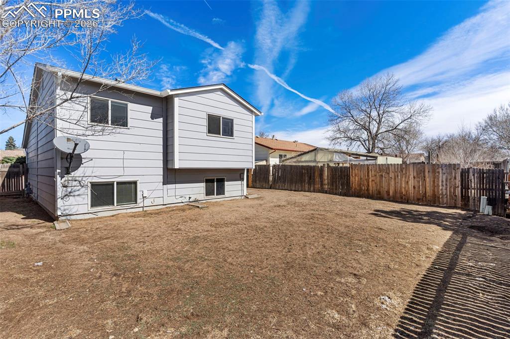 Image 21 of 23: Back of Structure