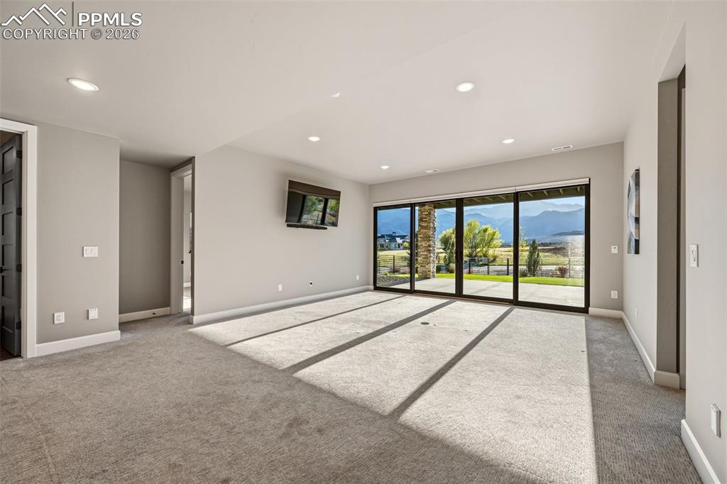 Image 33 of 50: No Description Available