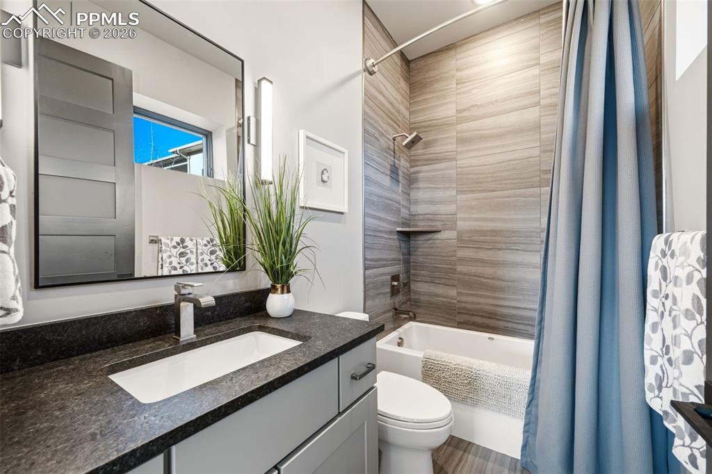 Image 37 of 50: No Description Available