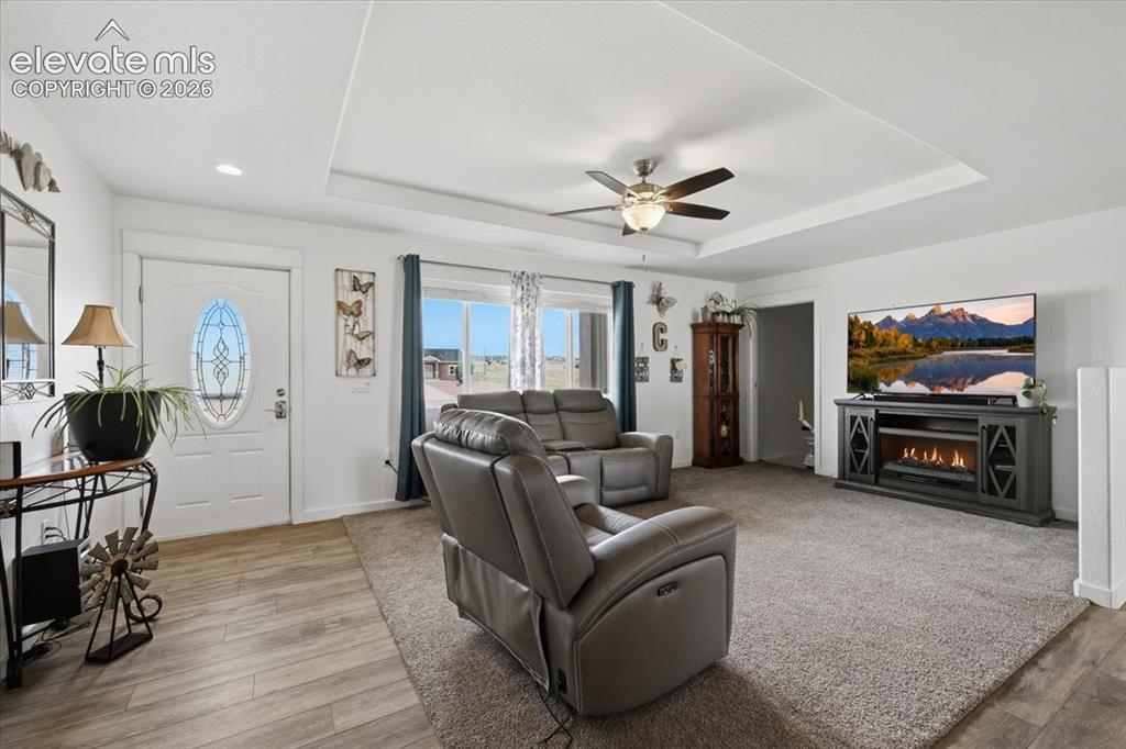 Image 16 of 50: Living Room