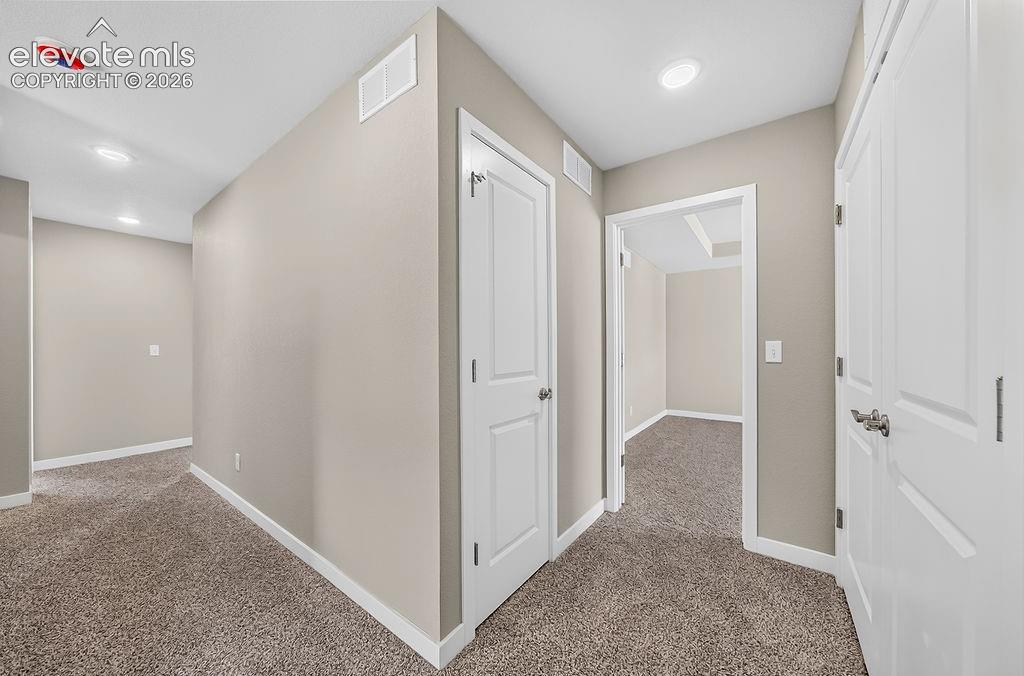 Image 16 of 36: Hallway