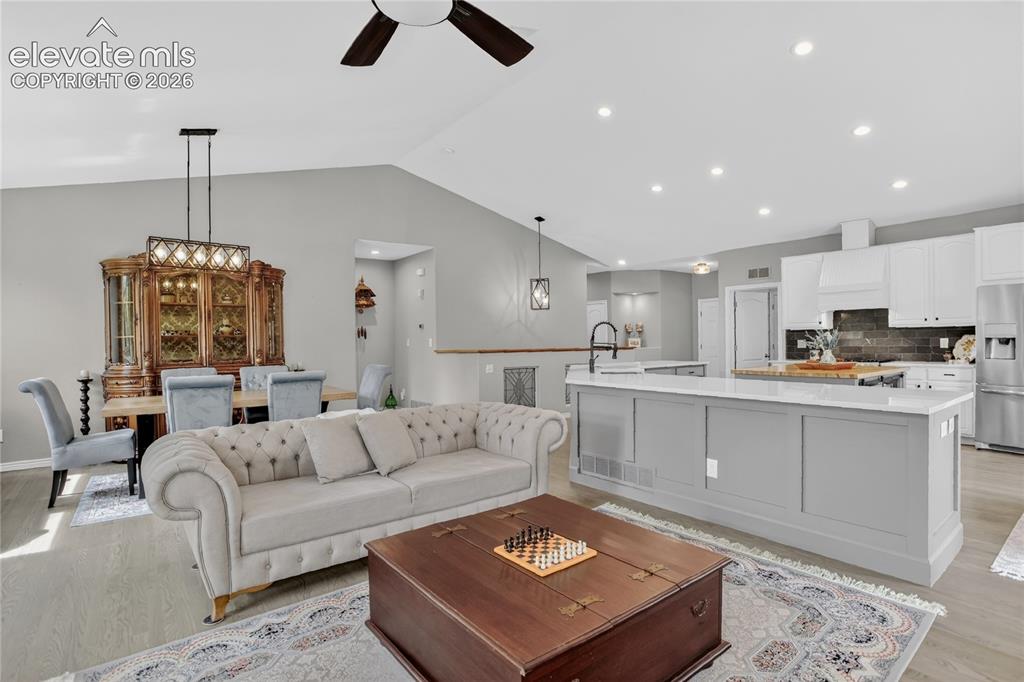 Image 3 of 27: Open concept w/ natural lighting