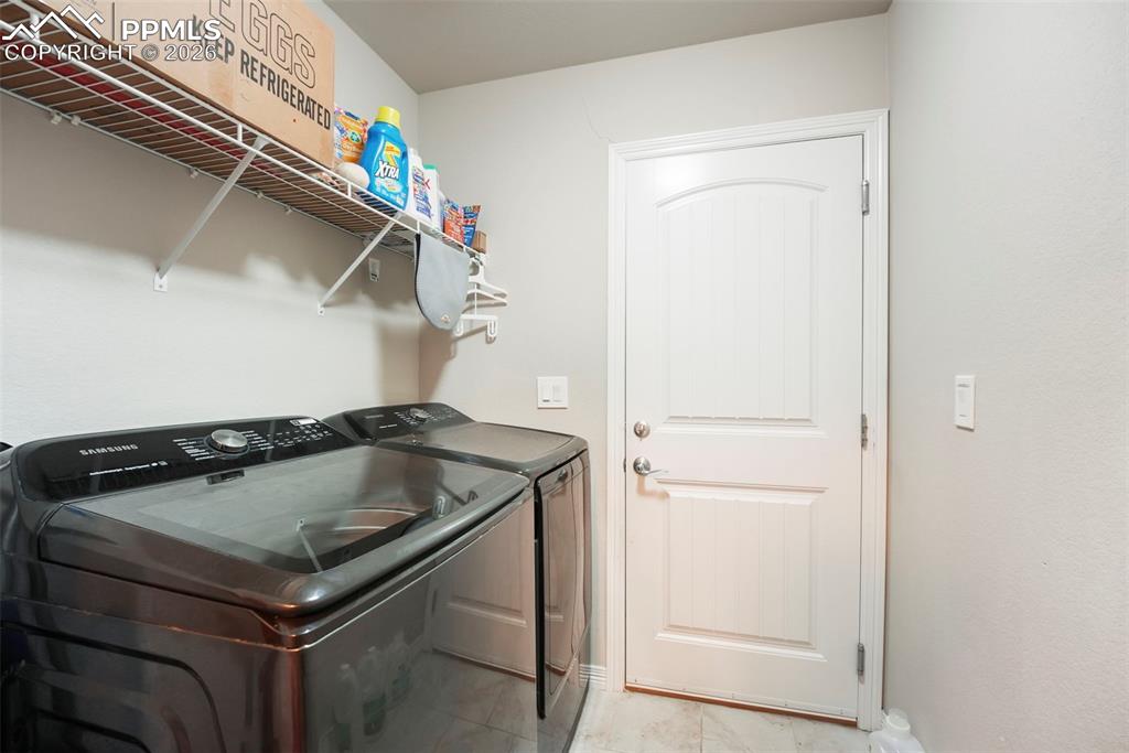 Image 14 of 41: Laundry