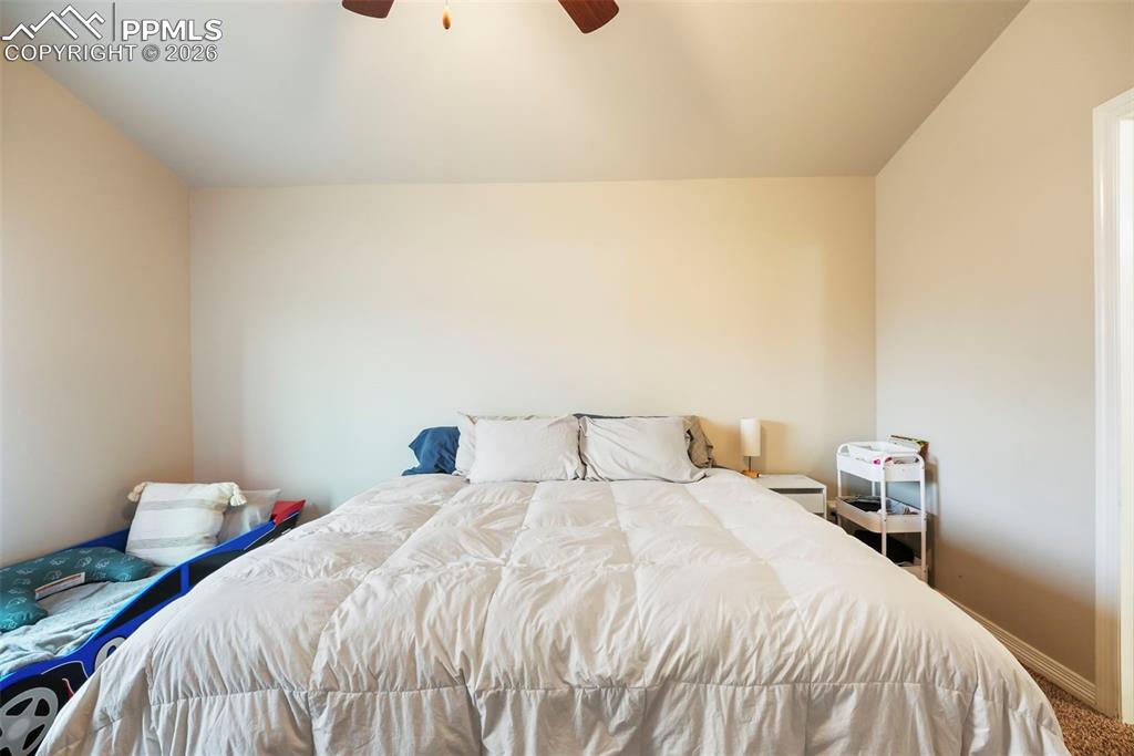 Image 17 of 41: Bedroom