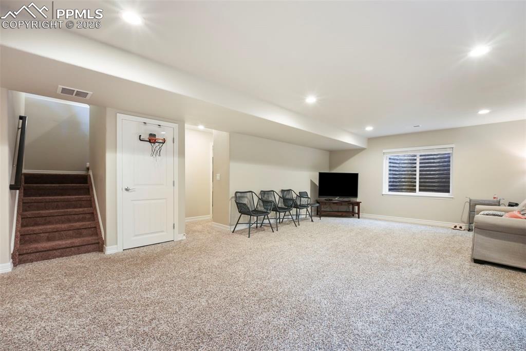 Image 21 of 41: Sitting Room