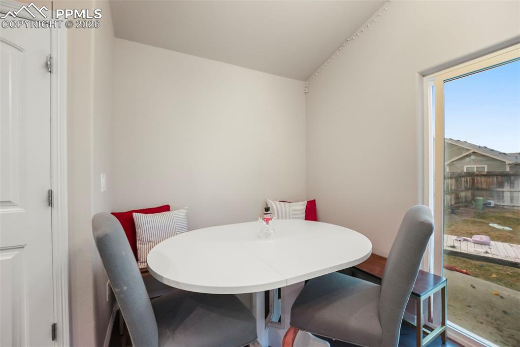 Image 7 of 41: Dining Area