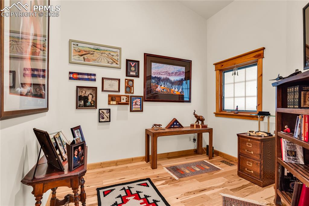 Image 33 of 43: Bedroom