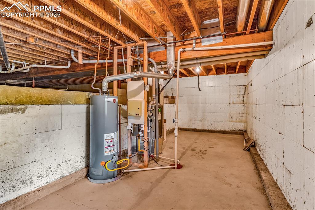 Image 38 of 43: insulated concrete forms used to build this home 