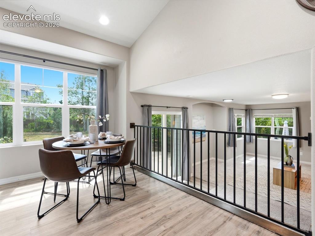 Image 11 of 39: Eat-in kitchen