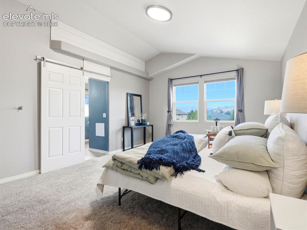 Image 21 of 39: Primary bdrm