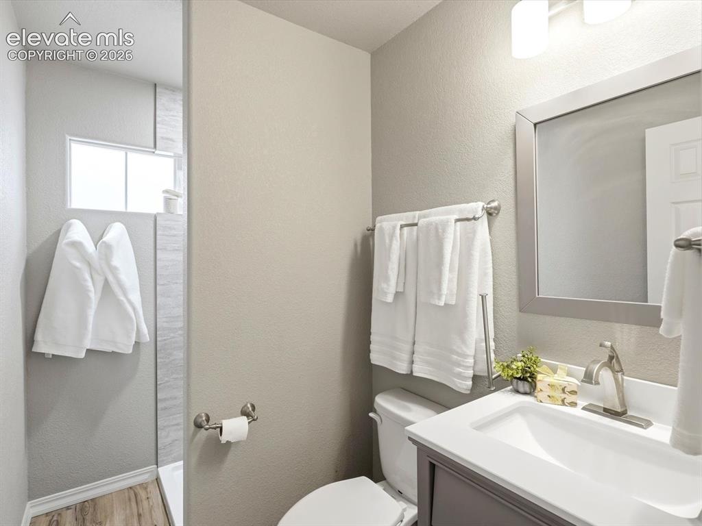 Image 33 of 39: Bsmt bathroom