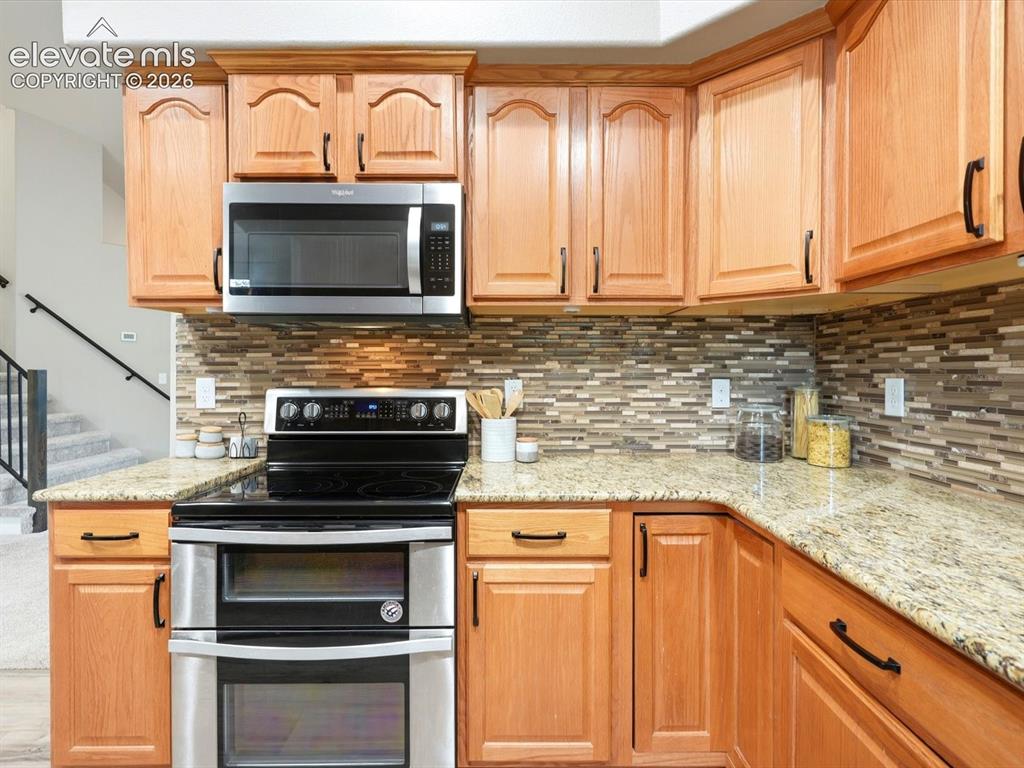Image 8 of 39: Double ovens