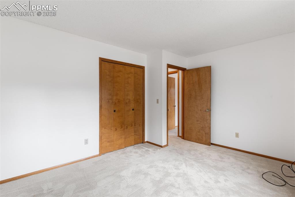 Image 22 of 37: Bedroom