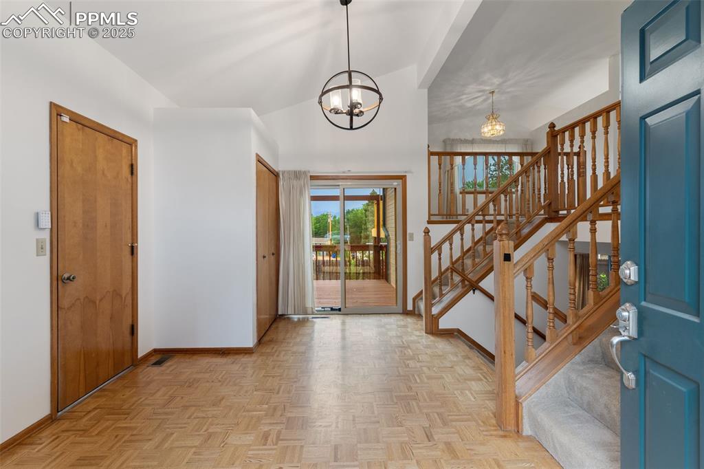 Image 4 of 37: Entry