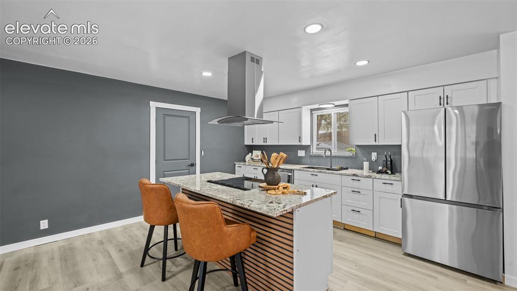 Image 7 of 21: New stainless-steel appliances