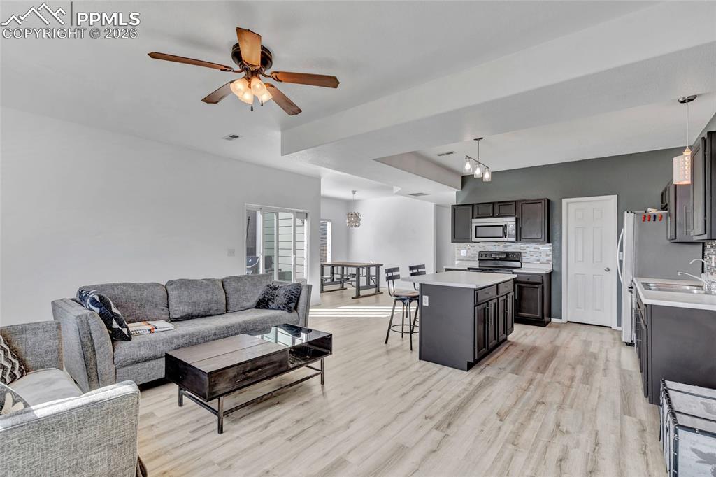 Image 16 of 35: Living Room