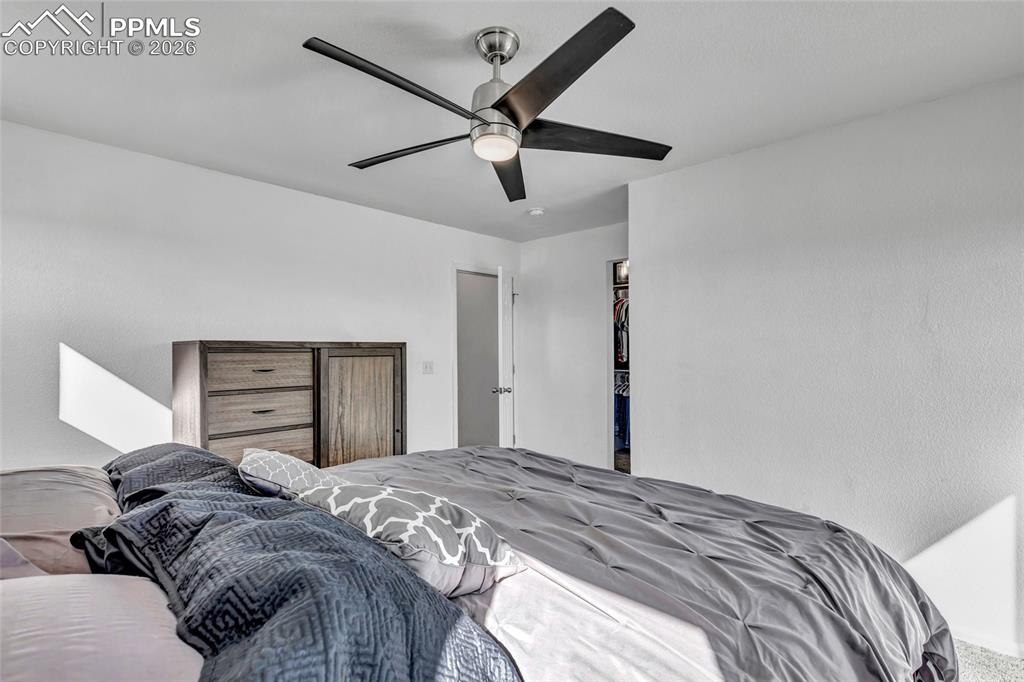 Image 19 of 35: Bedroom