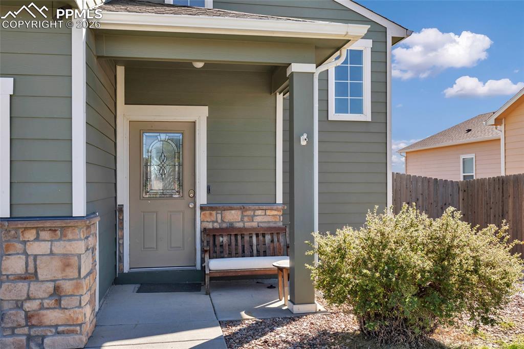 Image 3 of 35: Entry