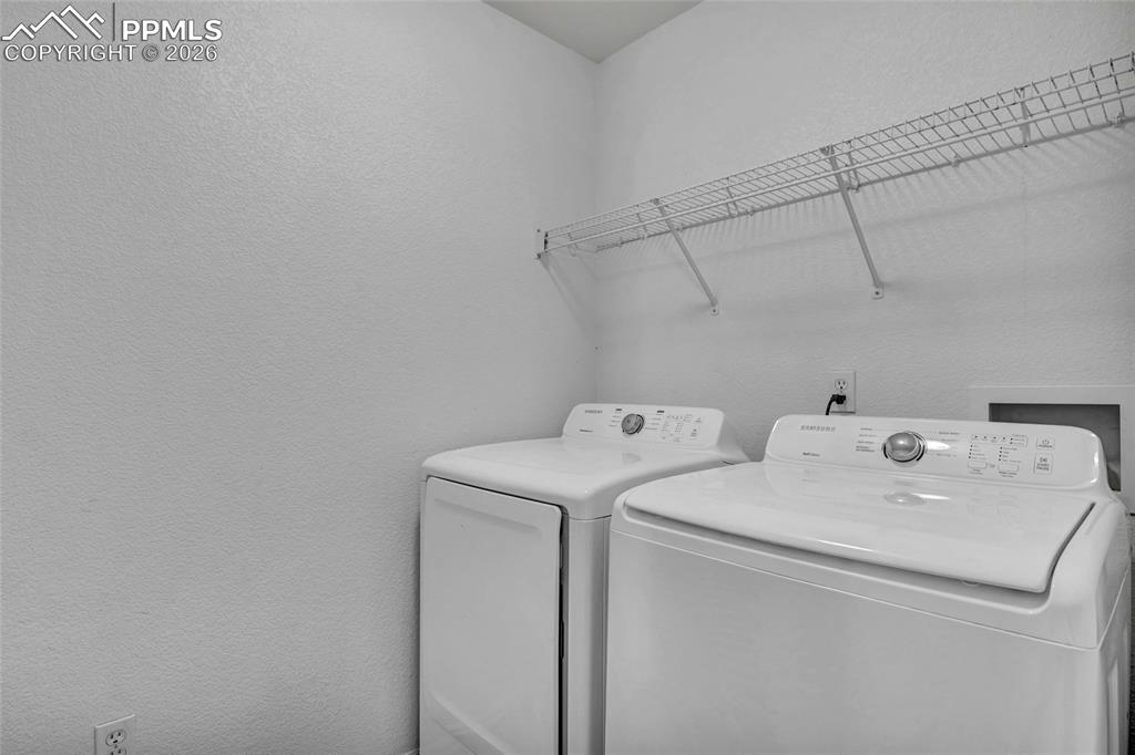 Image 31 of 35: Laundry