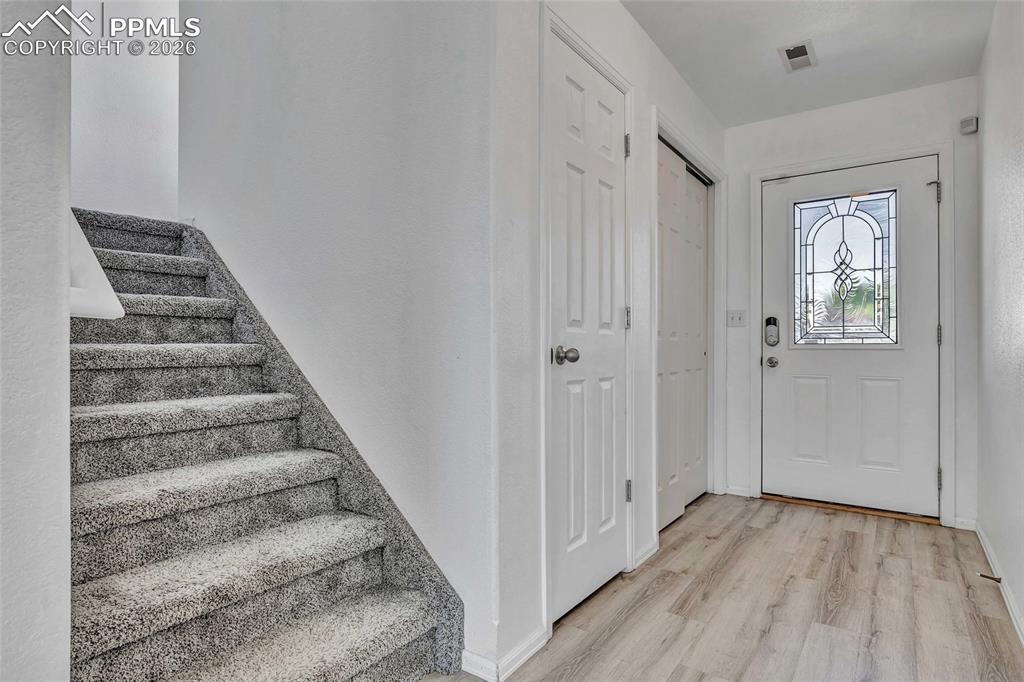 Image 5 of 35: Entry