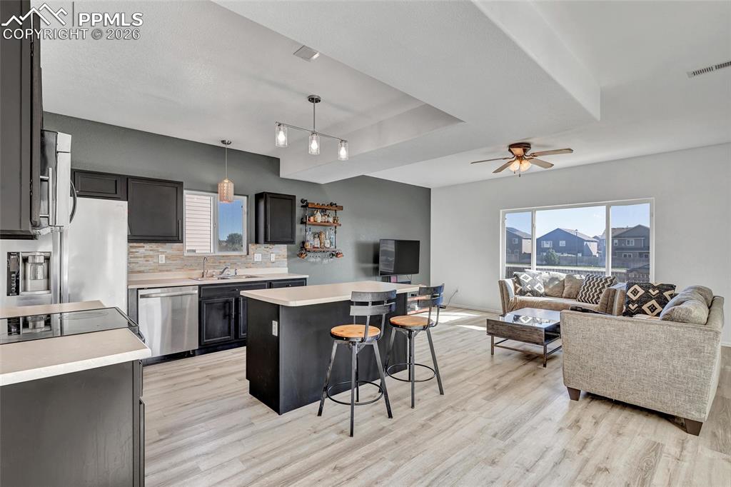 Image 8 of 35: Kitchen