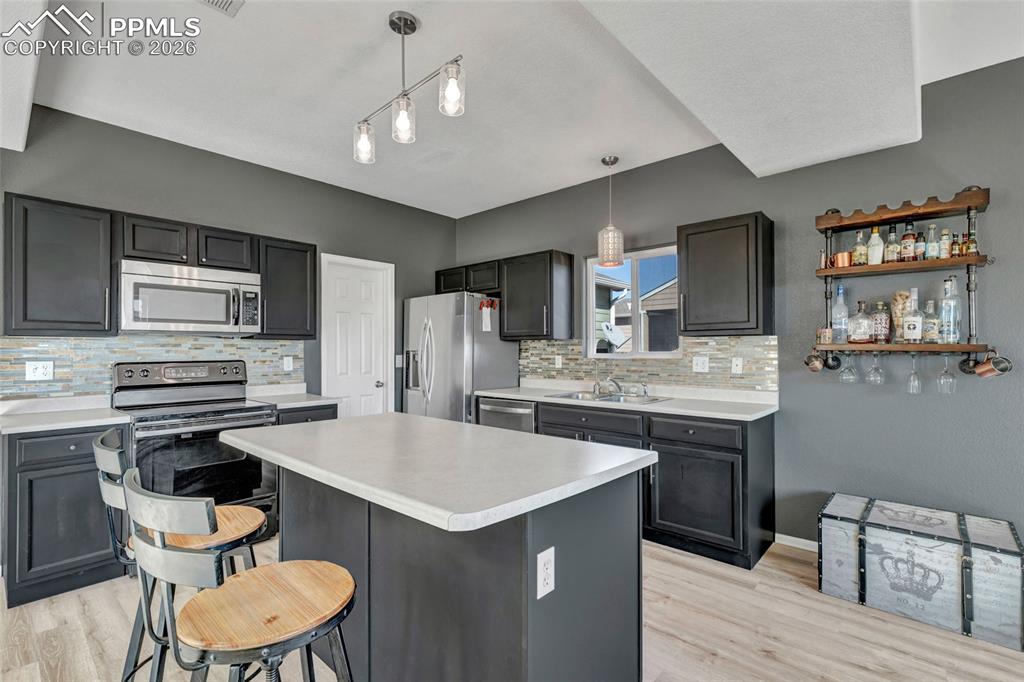 Image 9 of 35: Kitchen