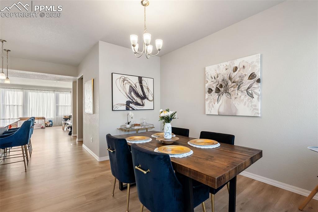 Image 11 of 45: Dining Area