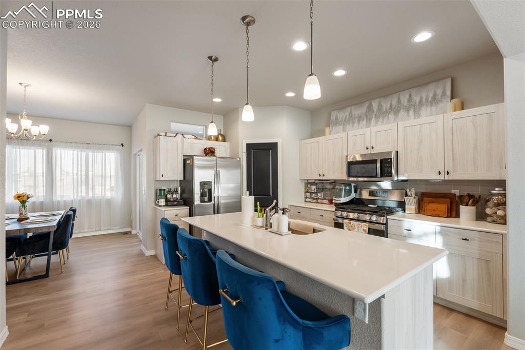 Image 16 of 45: Kitchen