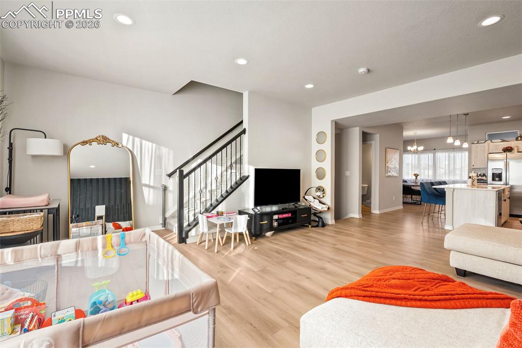 Image 22 of 45: Living Room