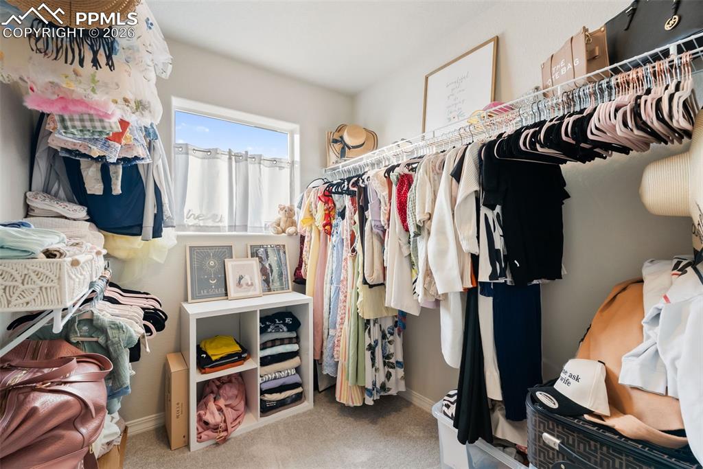 Image 24 of 45: Closet