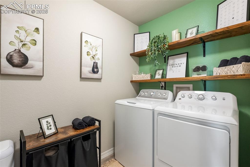 Image 32 of 45: Laundry