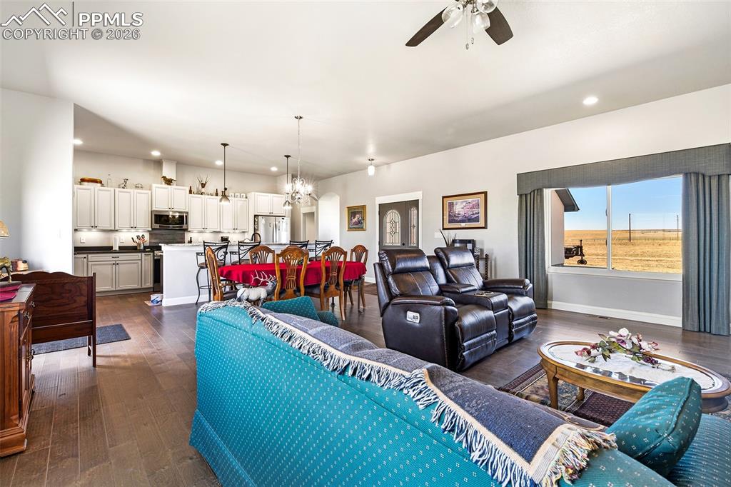 Image 10 of 49: Large Open Living Space