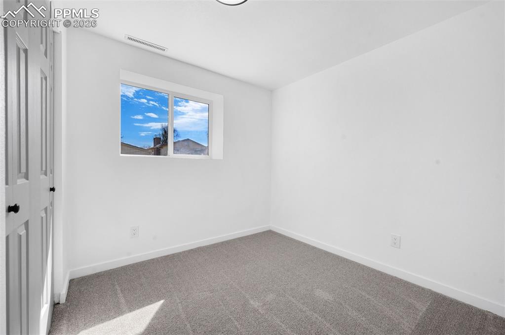 Image 26 of 37: Bedroom