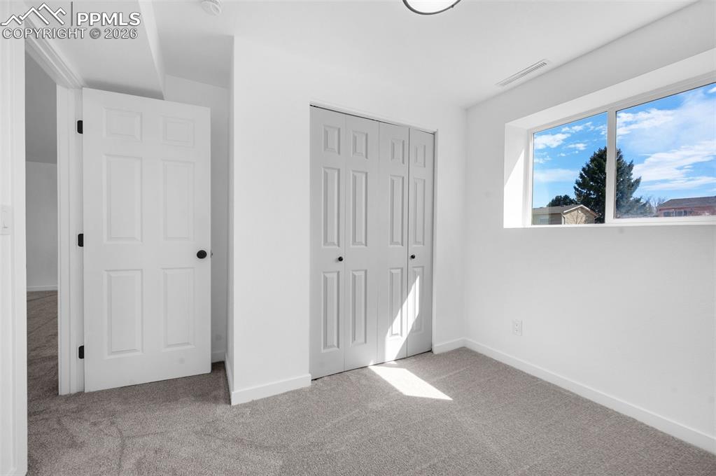 Image 27 of 37: Bedroom