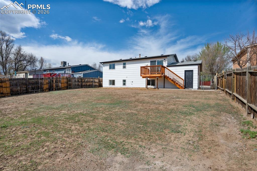 Image 30 of 37: Back of Structure