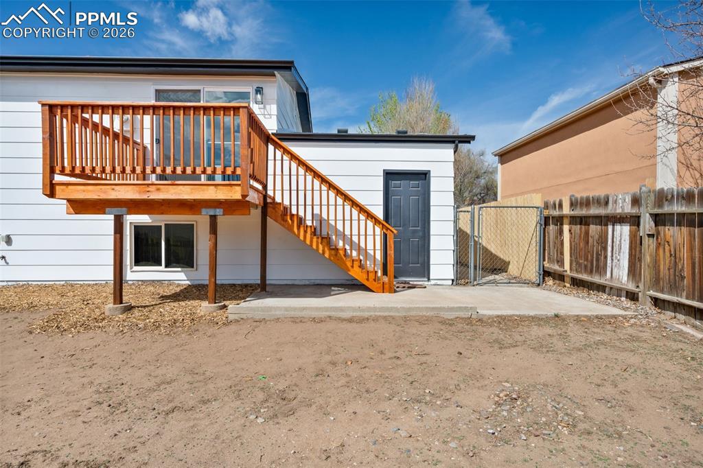 Image 32 of 37: Back of Structure