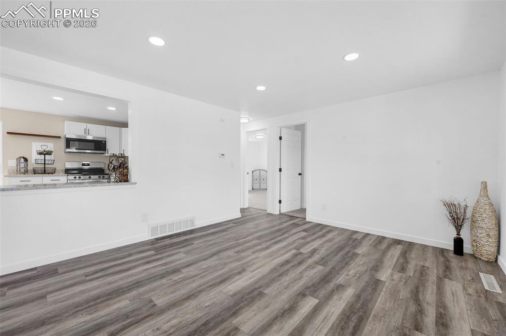 Image 4 of 37: Living Room