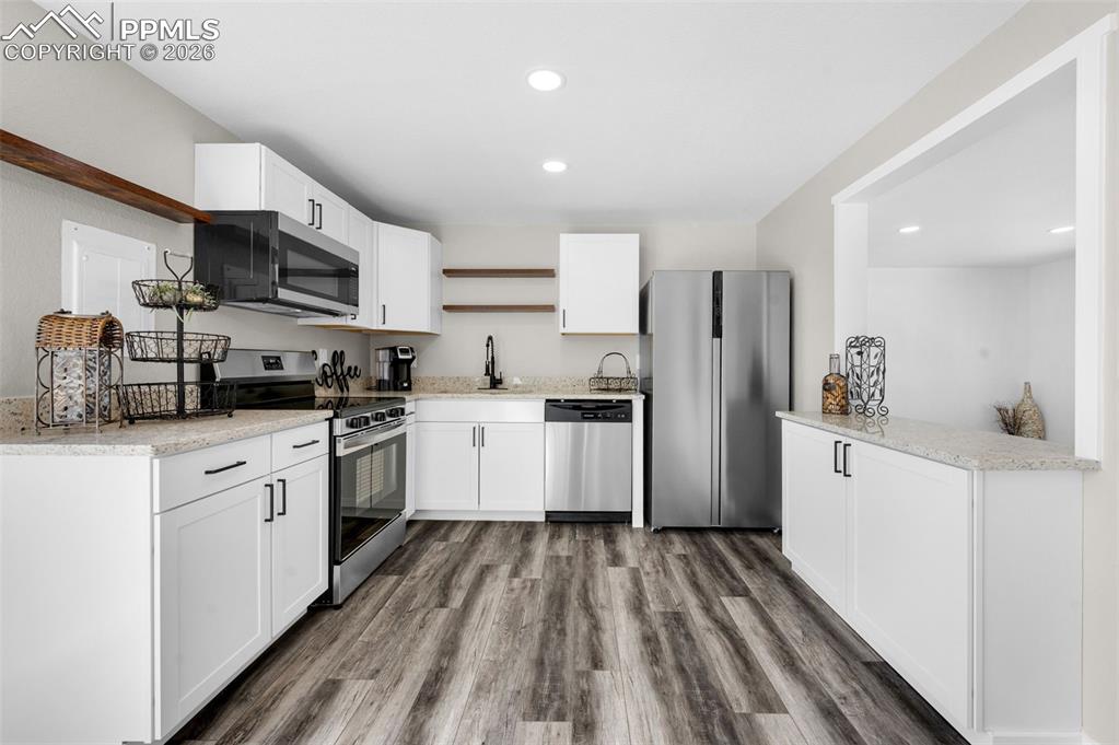 Image 9 of 37: Kitchen