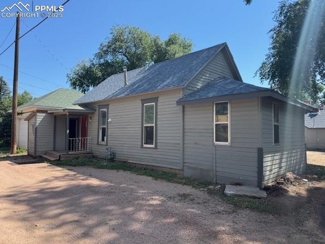 Image 9 of 29: Back of Structure