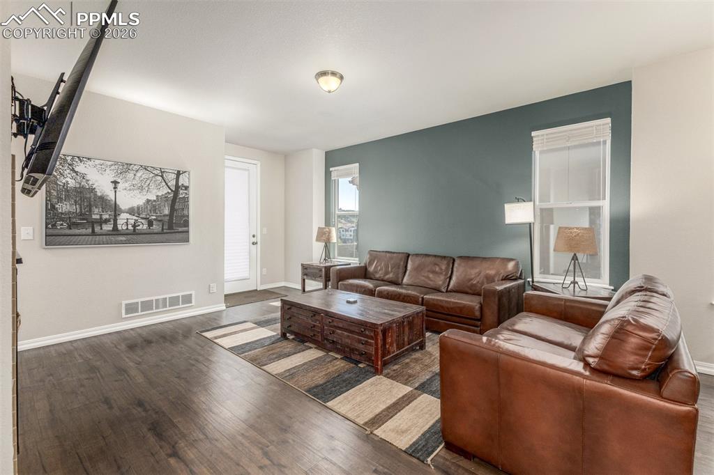 Image 13 of 40: Living Room