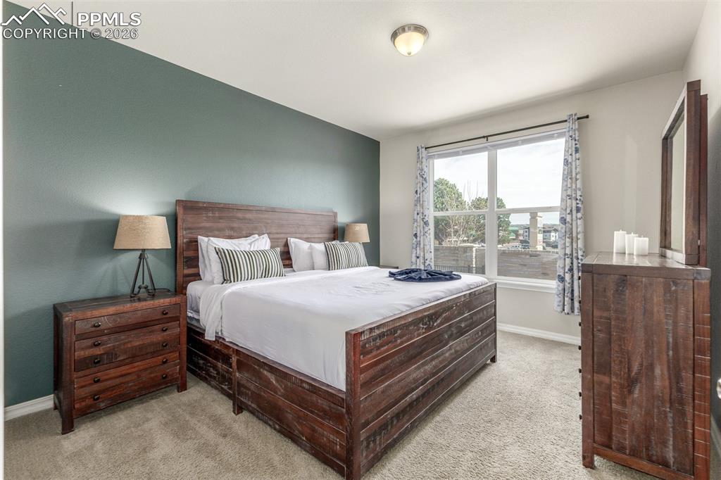 Image 21 of 40: Bedroom