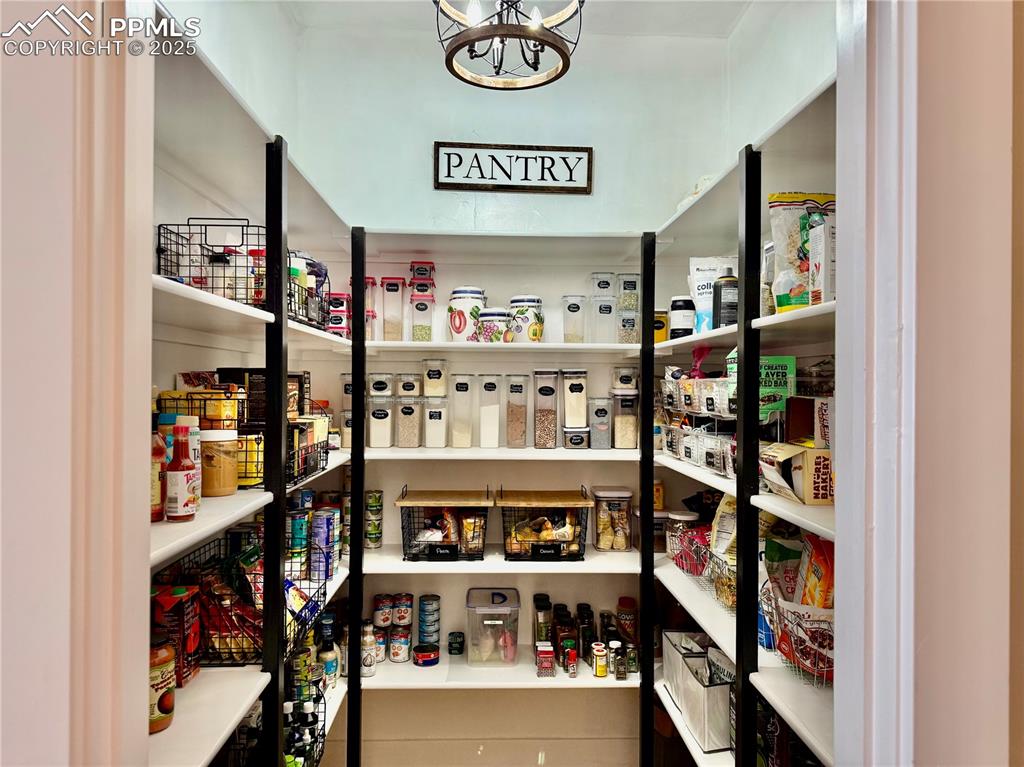 Image 18 of 50: Pantry