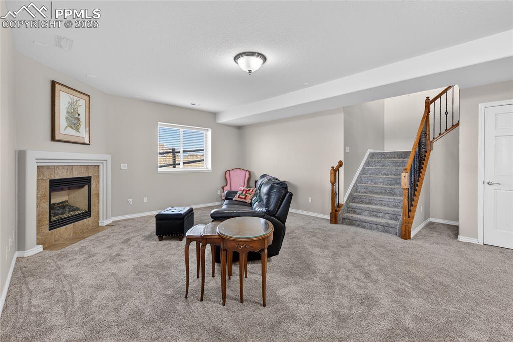 Image 27 of 45: Sitting Room