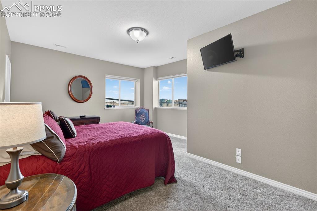 Image 35 of 45: Bedroom