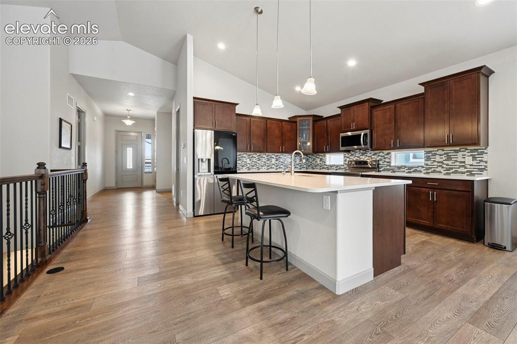 Image 5 of 42: Kitchen