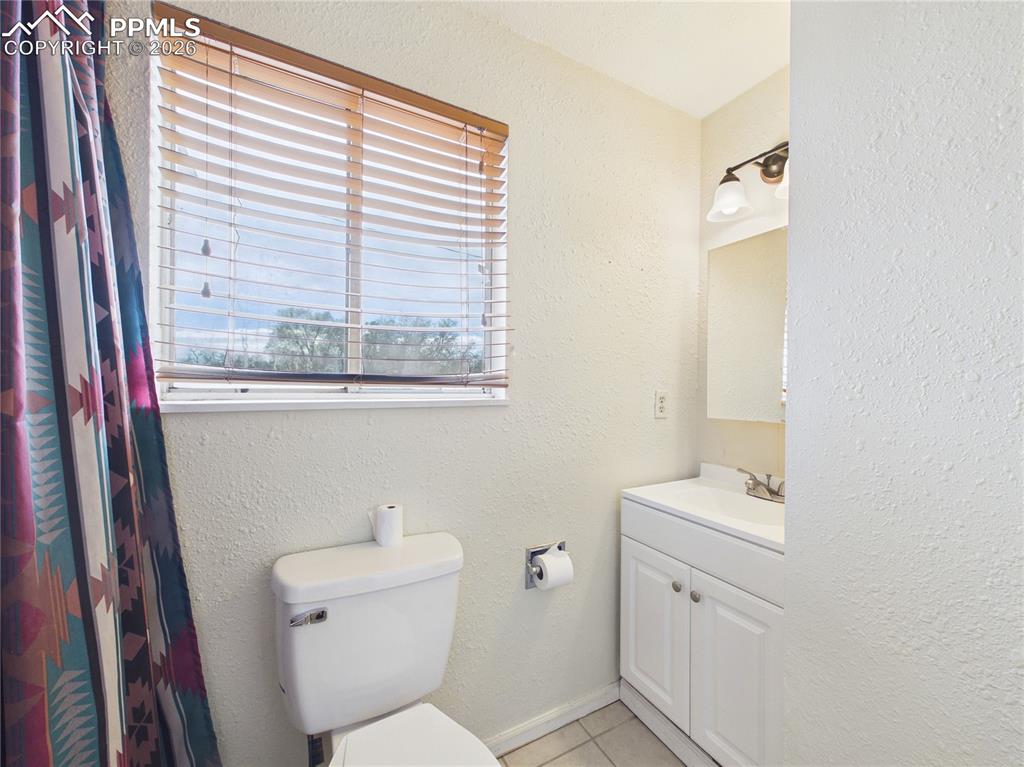 Image 30 of 43: Bathroom