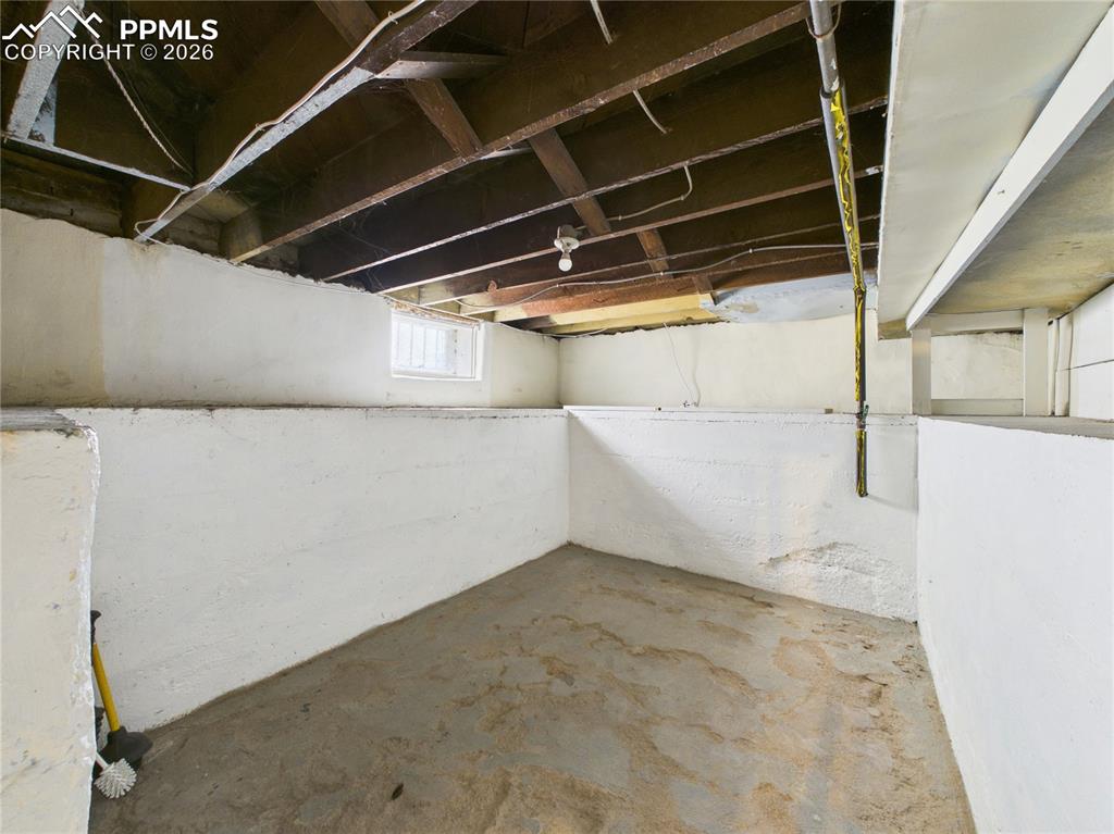 Image 35 of 43: Basement